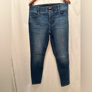 3 pairs of women’s Nine West size 10 tummy control skinny jeans
